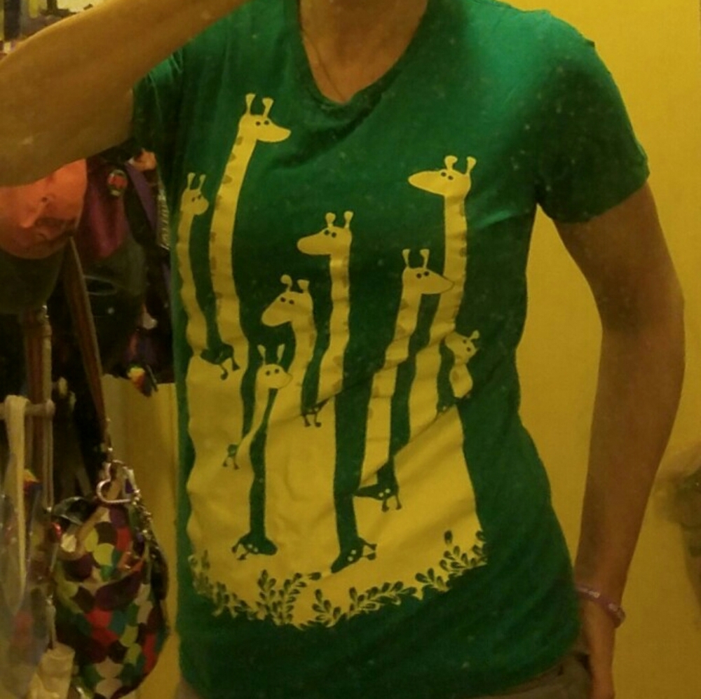 Giraffe lovers super-soft shirt / bundle requirement - Picture 3 of 4